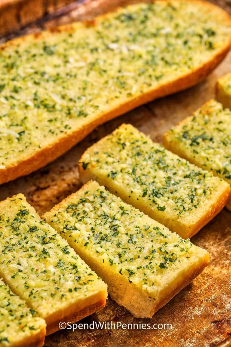 Homemade-Garlic-Bread-SpendWithPennies-8.jpg Homemade Garlic Bread – Spend With Pennies
