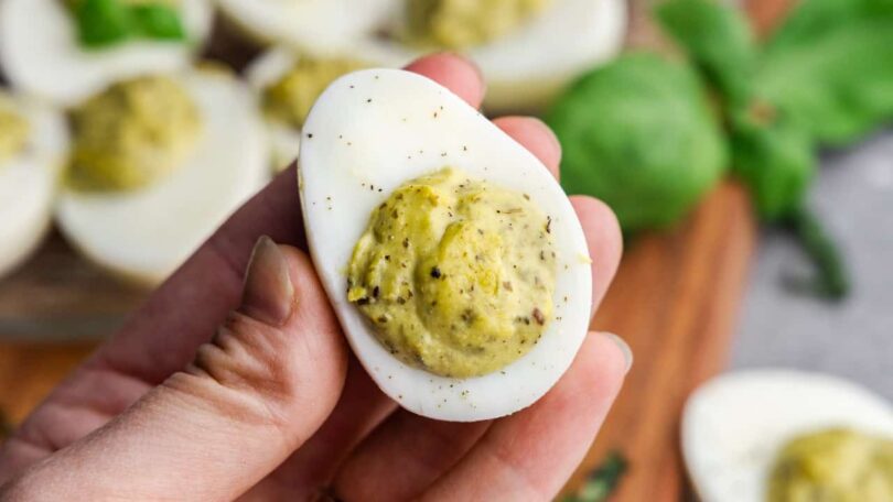 Pesto Deviled Eggs – The Stay At Home Chef