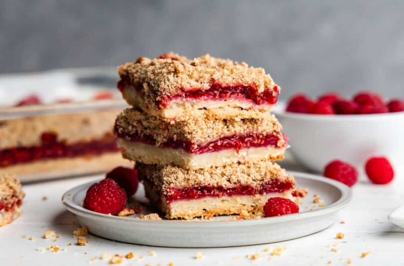 Raspberry Streusel Dessert Bars – The Stay At Home Chef
