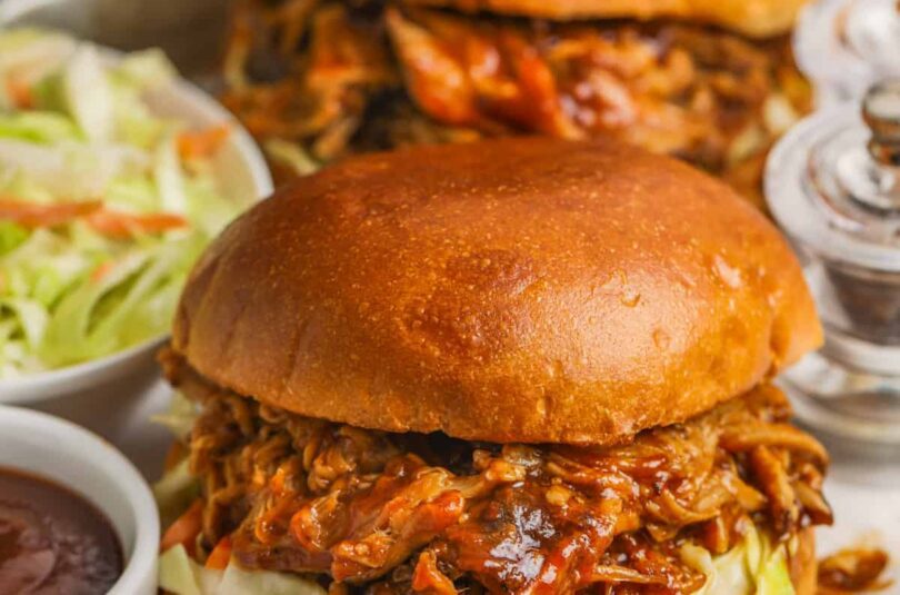 Slow Cooker Pulled Pork Sandwiches