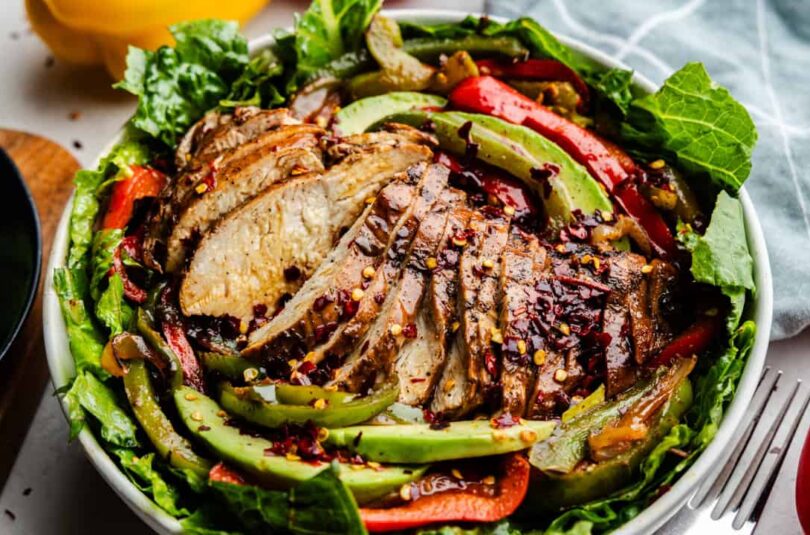 Skinny Chicken Fajita Salad