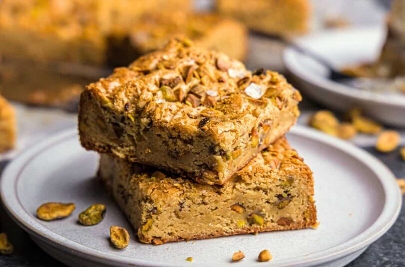 Brown-Butter-Pistachio-Blondies-Header-4.jpg Brown Butter Pistachio Blondies